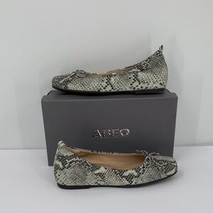 ABEO Cadence bow ballet flat shoe snake gray leather comfort slip-on new 9.5